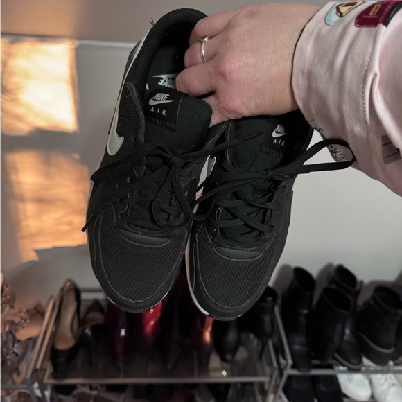 Nike Air Max - only worn a handful of times, practically new. - Picture 2 of 4